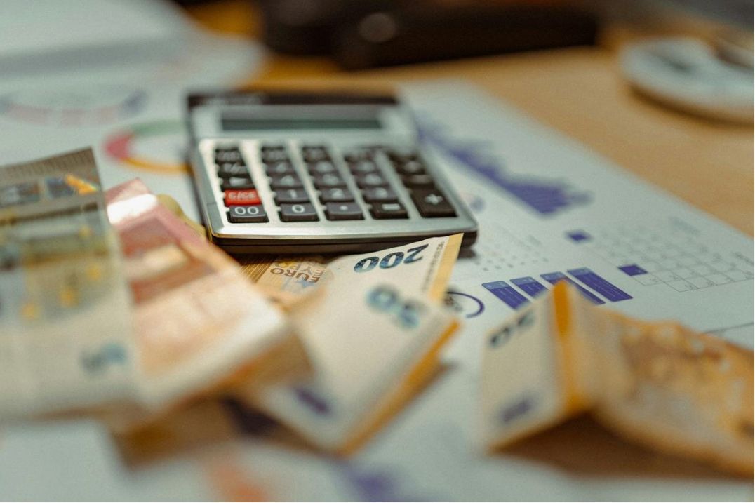 Students using banking app